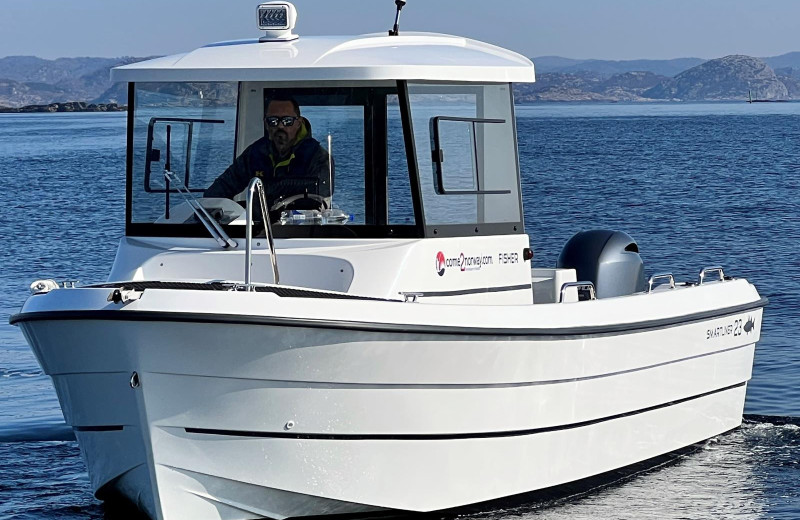 Eines unserer vielen Smartliner, 23 Fuß, 115 PS, in der Saison inklusive