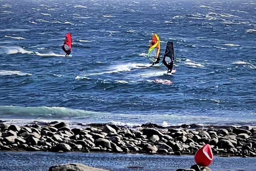 Surfen vor dem Haus