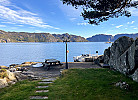 das schöne Wassergrundstck, am Ferienhaus Solheim Fjordlodge