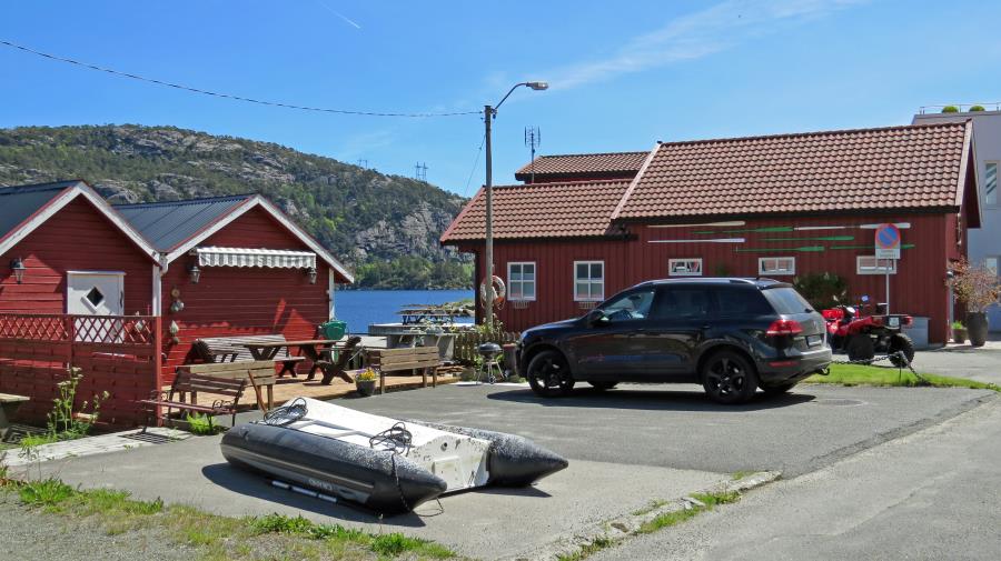  Kommunalsteg an der Blubberblasenbucht in Fjellsa