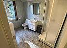 Nr. 2 von zwei Duschbädern mit WC